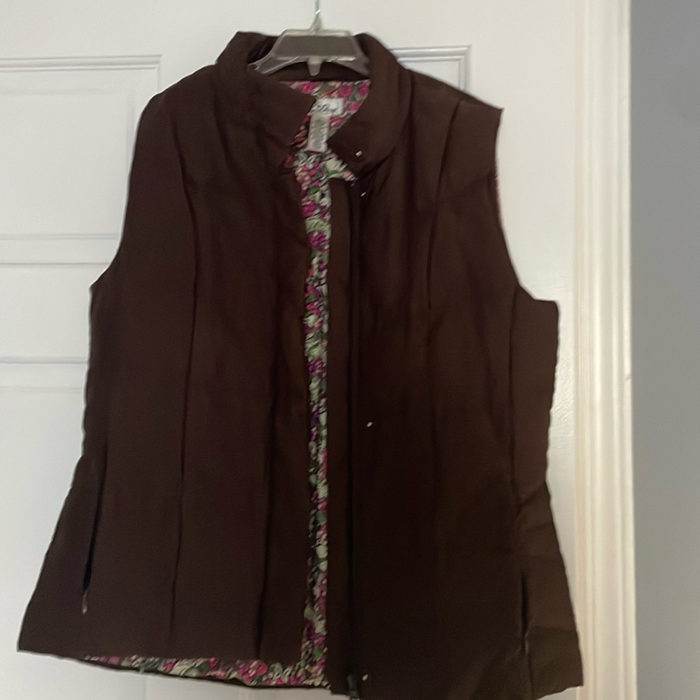 Woman's Lilly Pulitzer brown vest